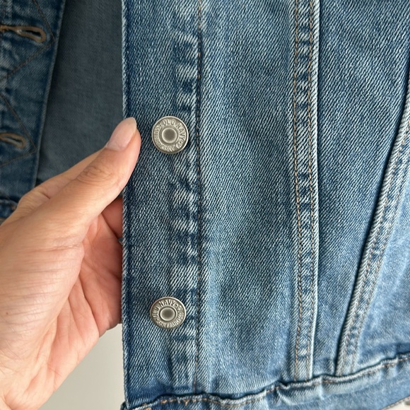OLD NAVY Denim Jean Jacket - Picture 2 of 4